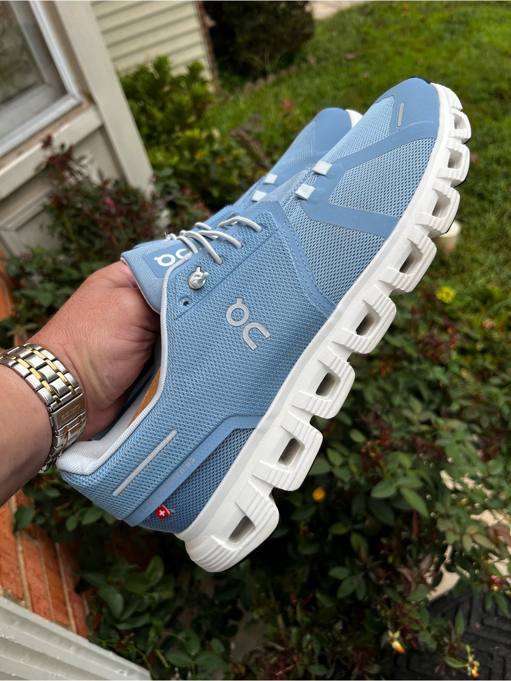 On Cloud 6
Comfort/Athletic
Medical Field Shoes
Size 10 Men/11.5 Women
